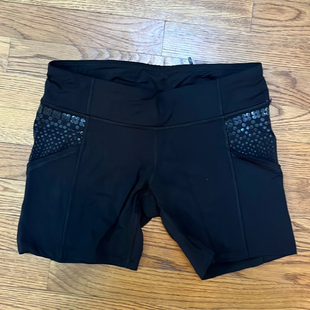 LULULEMON spandex bike shorts in black…smooth stride hot shirt